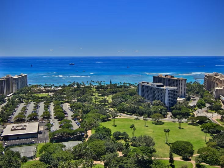Holiday Inn Express Waikiki, an IHG Hotel