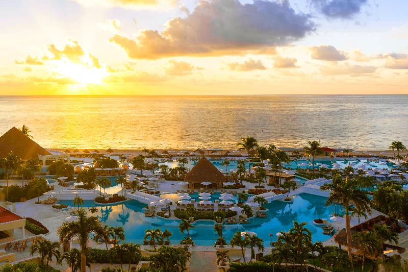 Moon Palace, Cancun - All Inclusive - 2 Adults and Under 17 Free